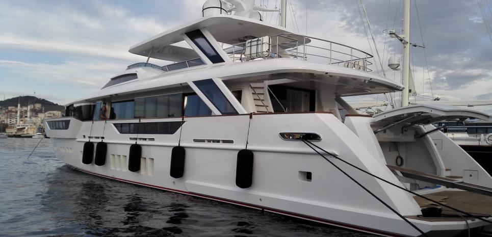 REM Charter Yacht