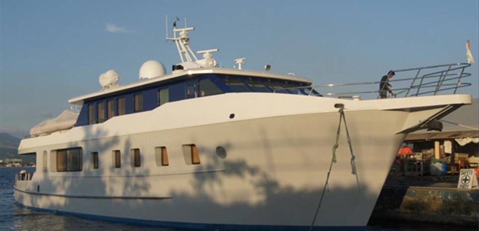 Ren Rose Charter Yacht