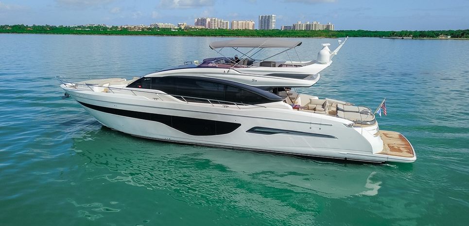 Rio Dulce Charter Yacht