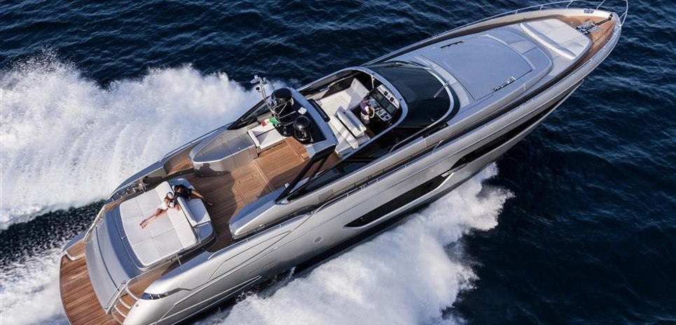 Riva Florida 88 /6 Charter Yacht