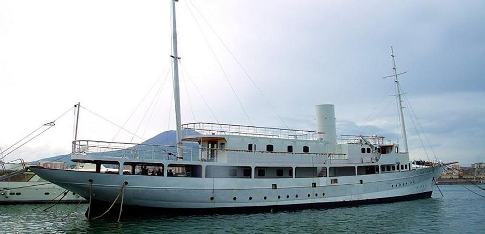 Rossy One Charter Yacht