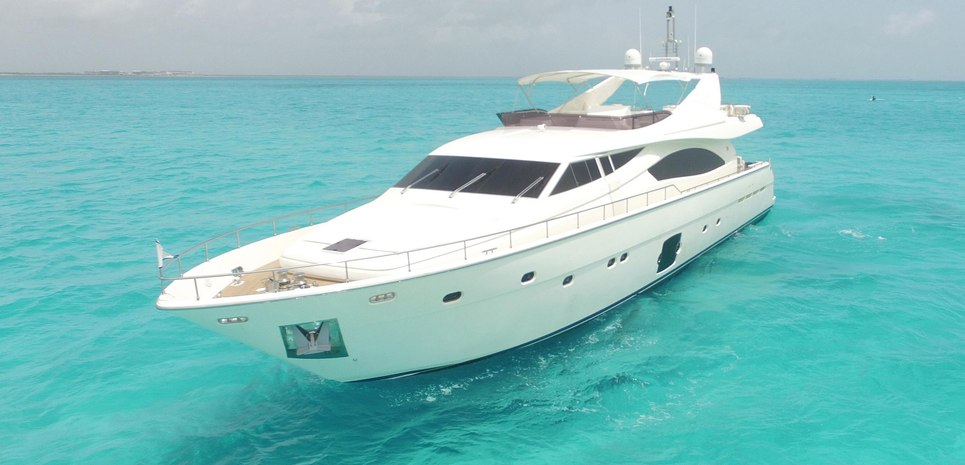 S Vida Charter Yacht