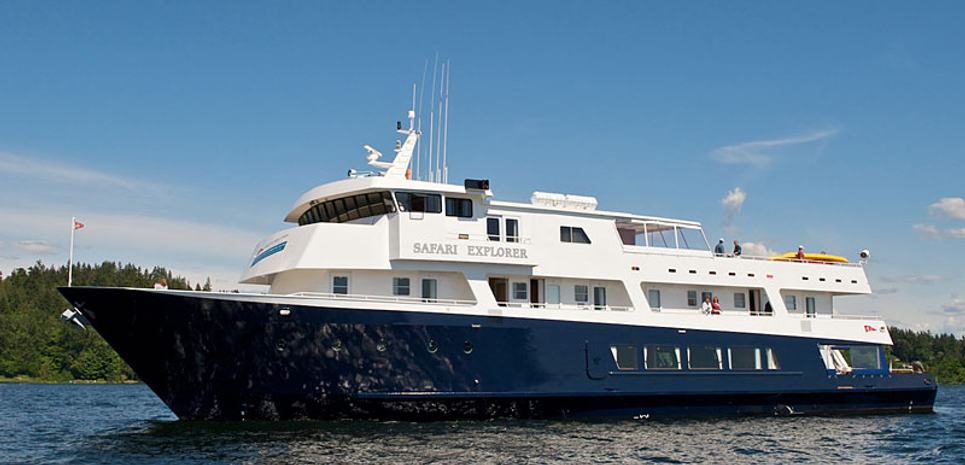 Safari Explorer Charter Yacht