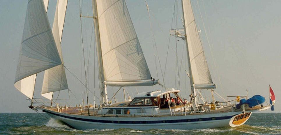 Sailing T Charter Yacht