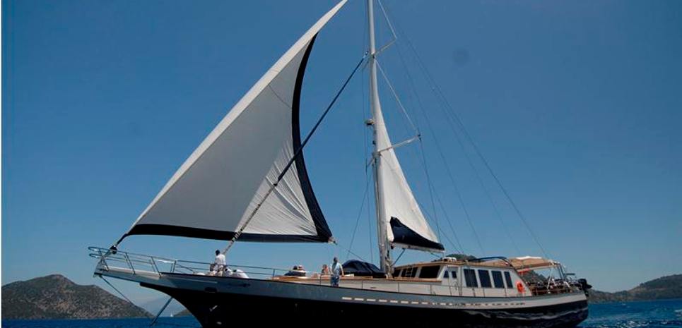 Sea Comet Charter Yacht