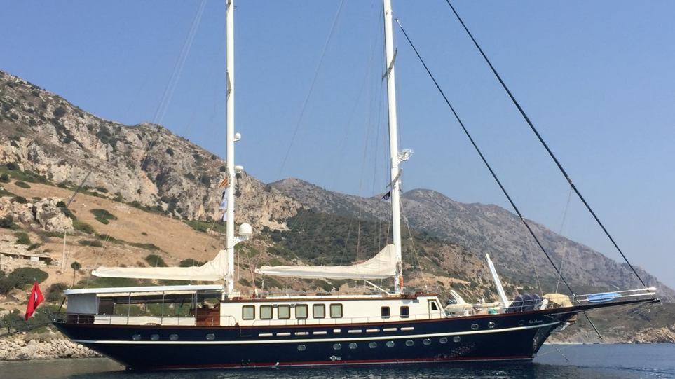 Sea Dream Charter Yacht