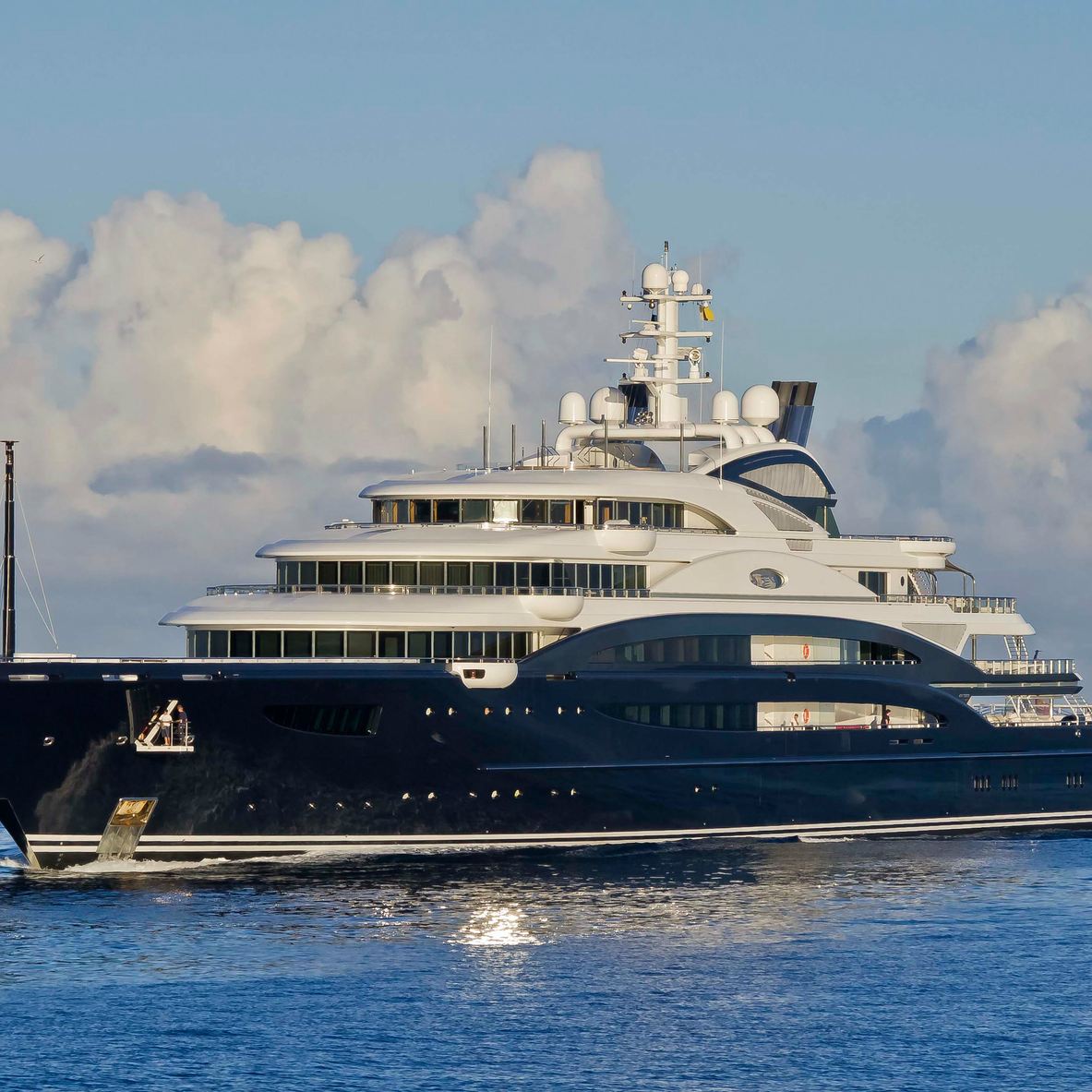 serene yacht photos 134m