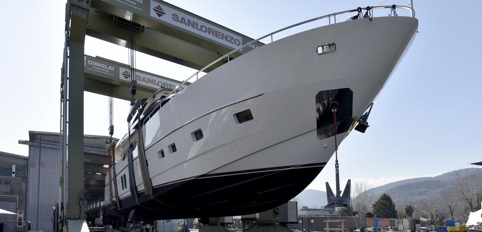 Sevenstar Charter Yacht