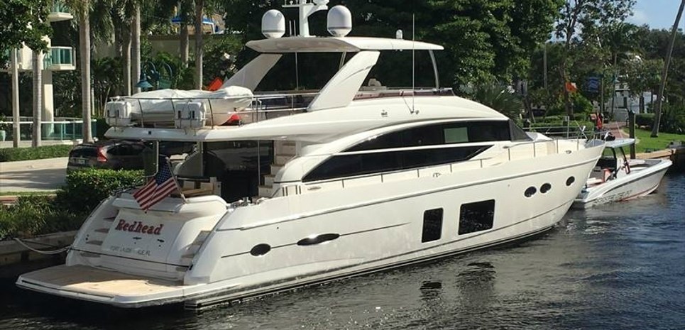 Simpler Charter Yacht