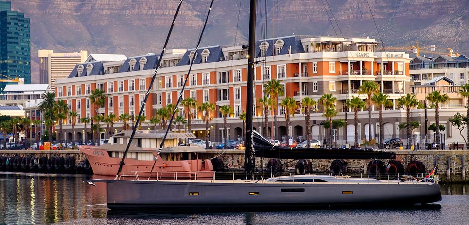 Sorceress Charter Yacht