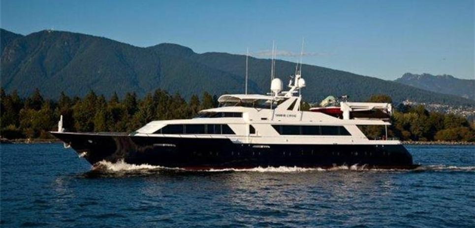 Stardust Charter Yacht