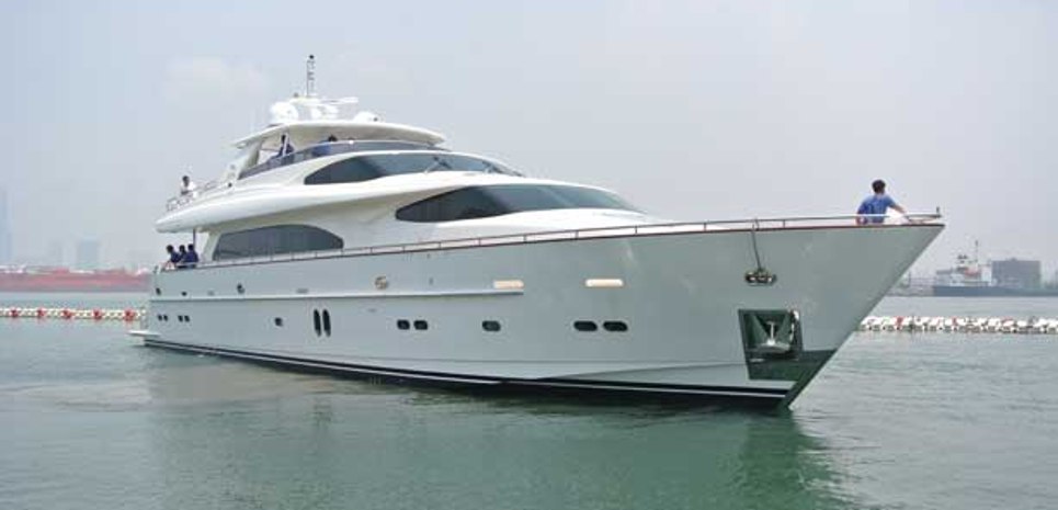 Summer Wind Charter Yacht
