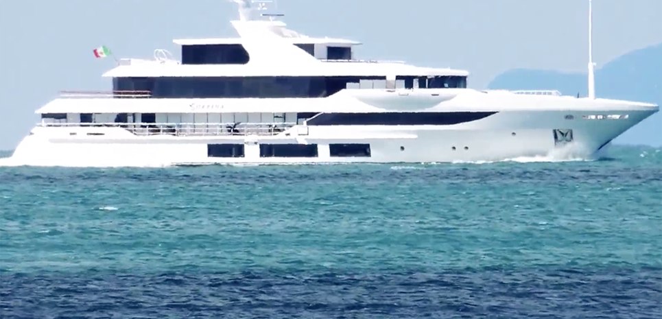 Surpina Charter Yacht