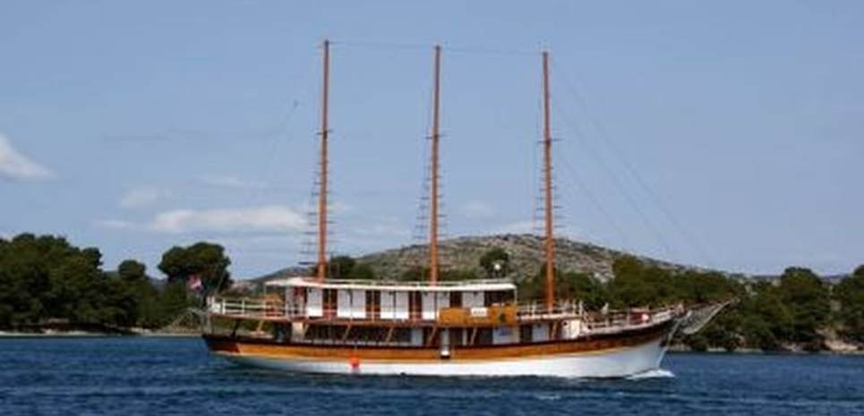 Sveti Vid Charter Yacht