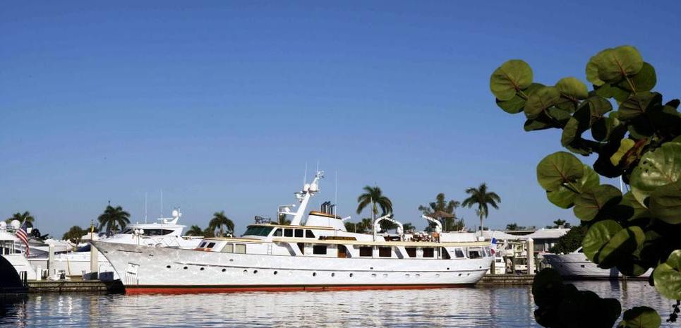 The Highlander Charter Yacht