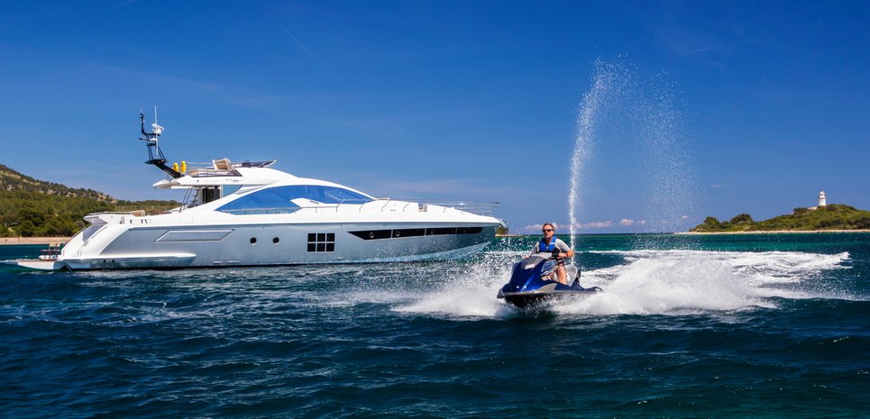 Toffee Crisp Charter Yacht