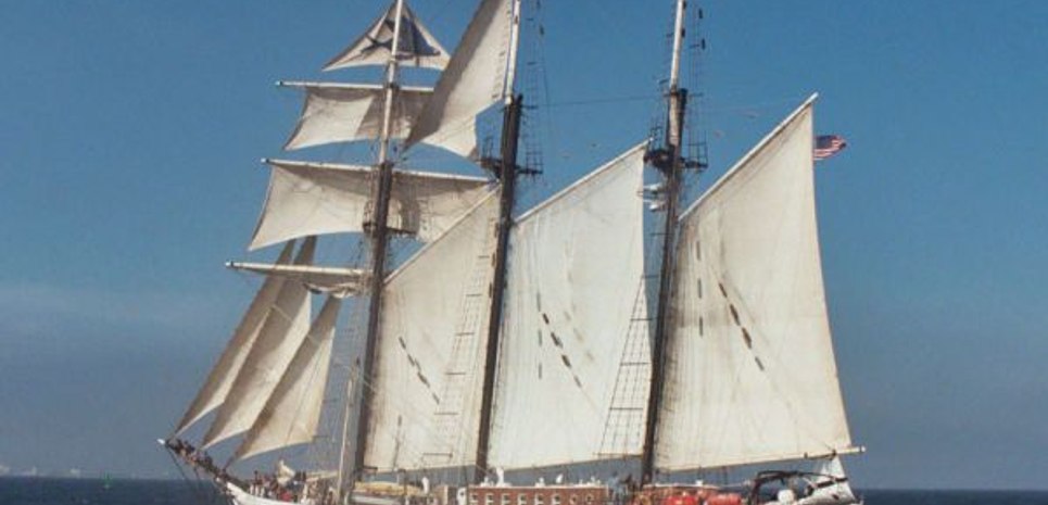 Tole Mour Charter Yacht