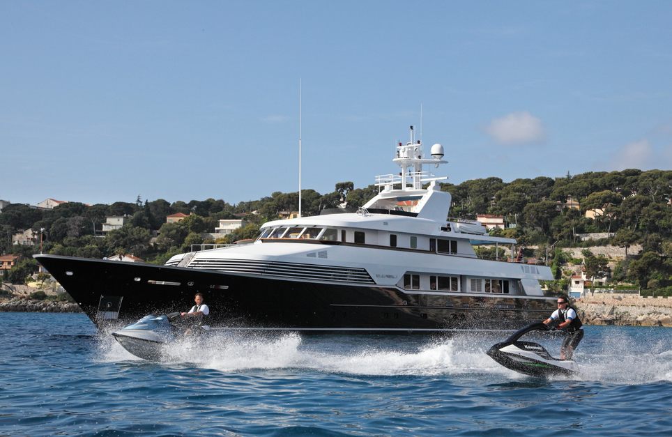 Tugatsu Charter Yacht