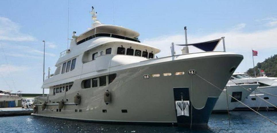 Unlimited 88 Charter Yacht