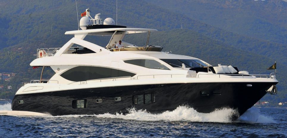Vita Charter Yacht