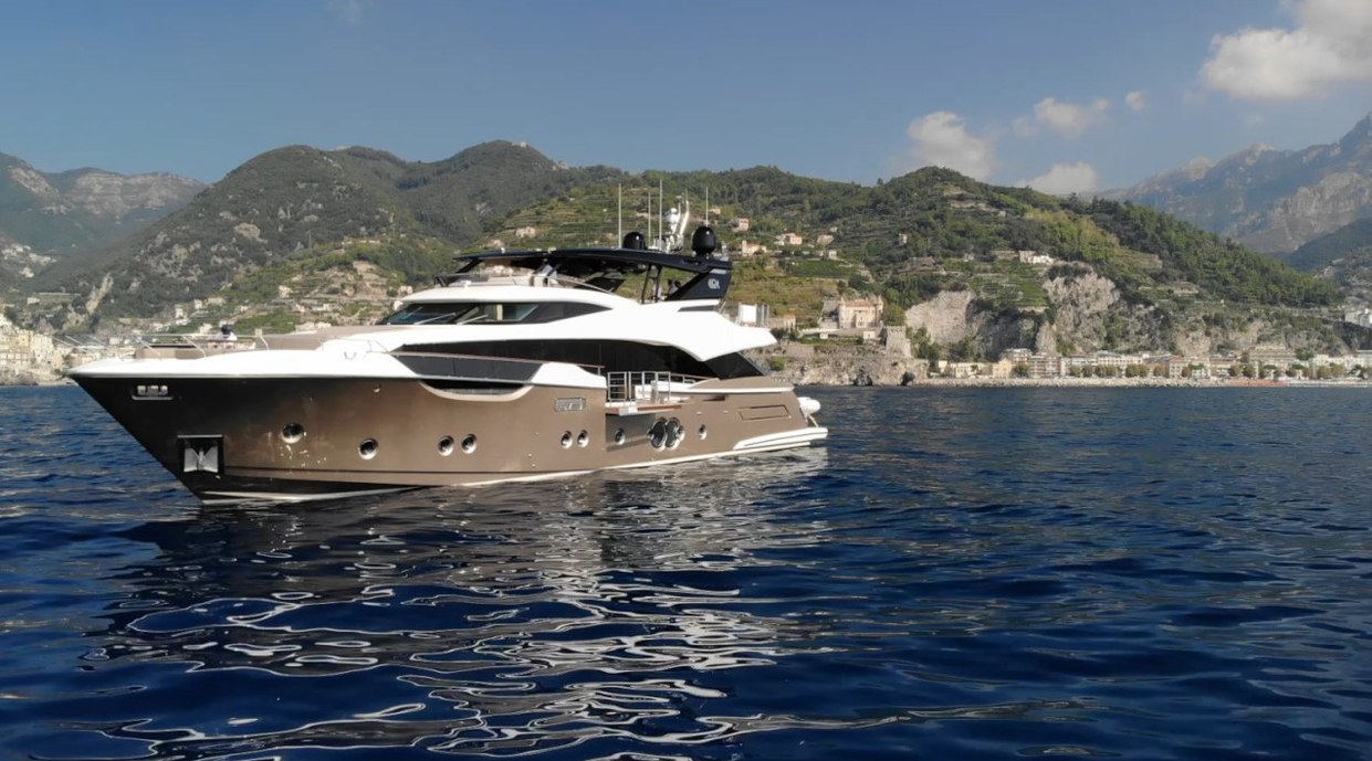 Vivaldi Charter Yacht
