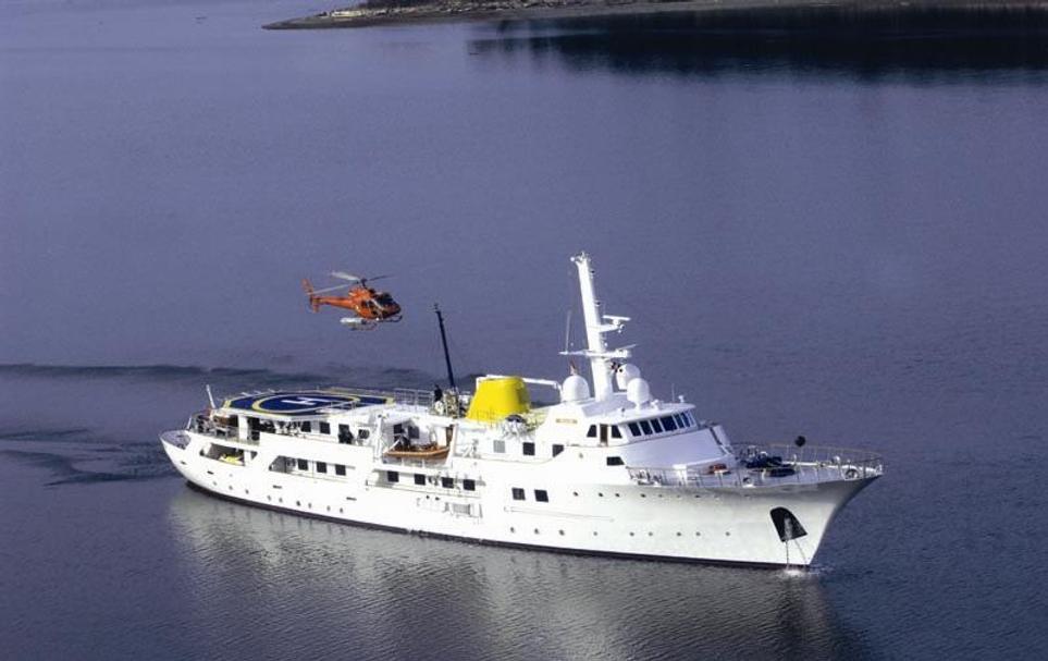 Voyager Charter Yacht
