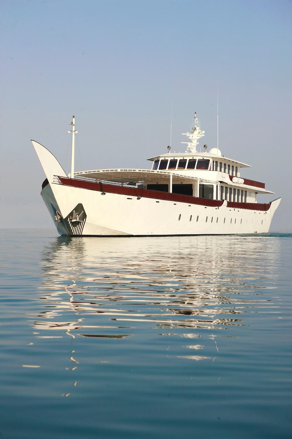 Warsan Charter Yacht