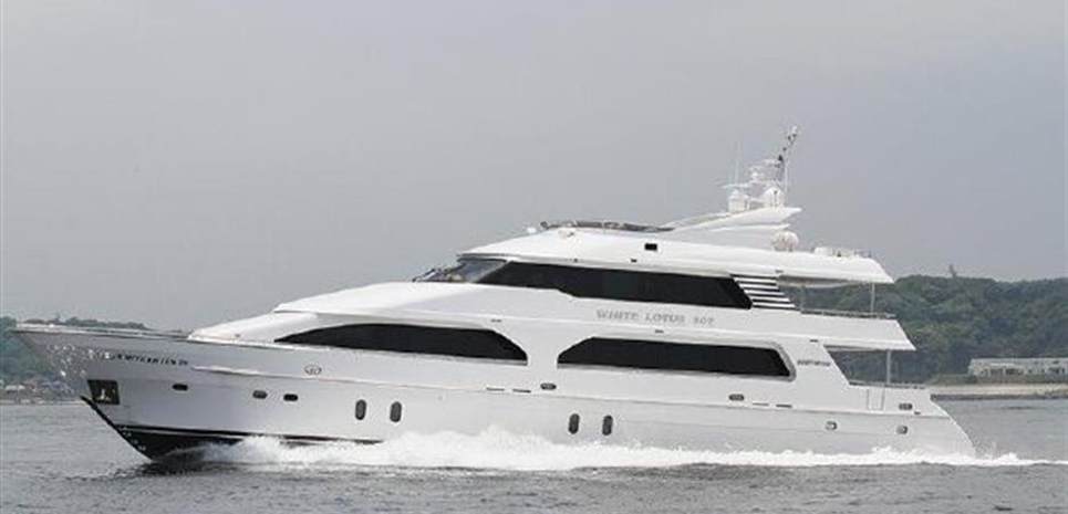 White Lotus VIII Charter Yacht