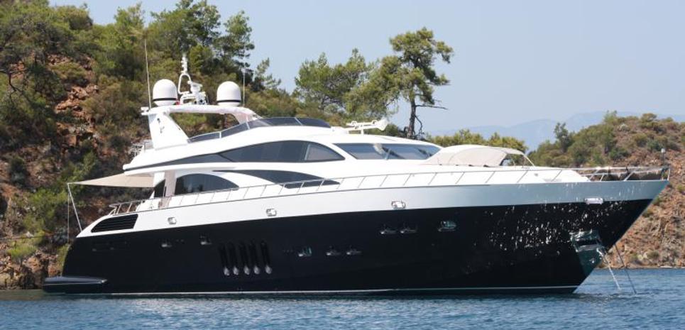 White Pearl Charter Yacht