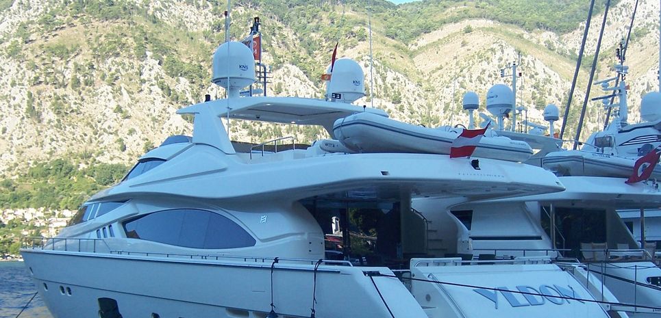 Yldon Charter Yacht