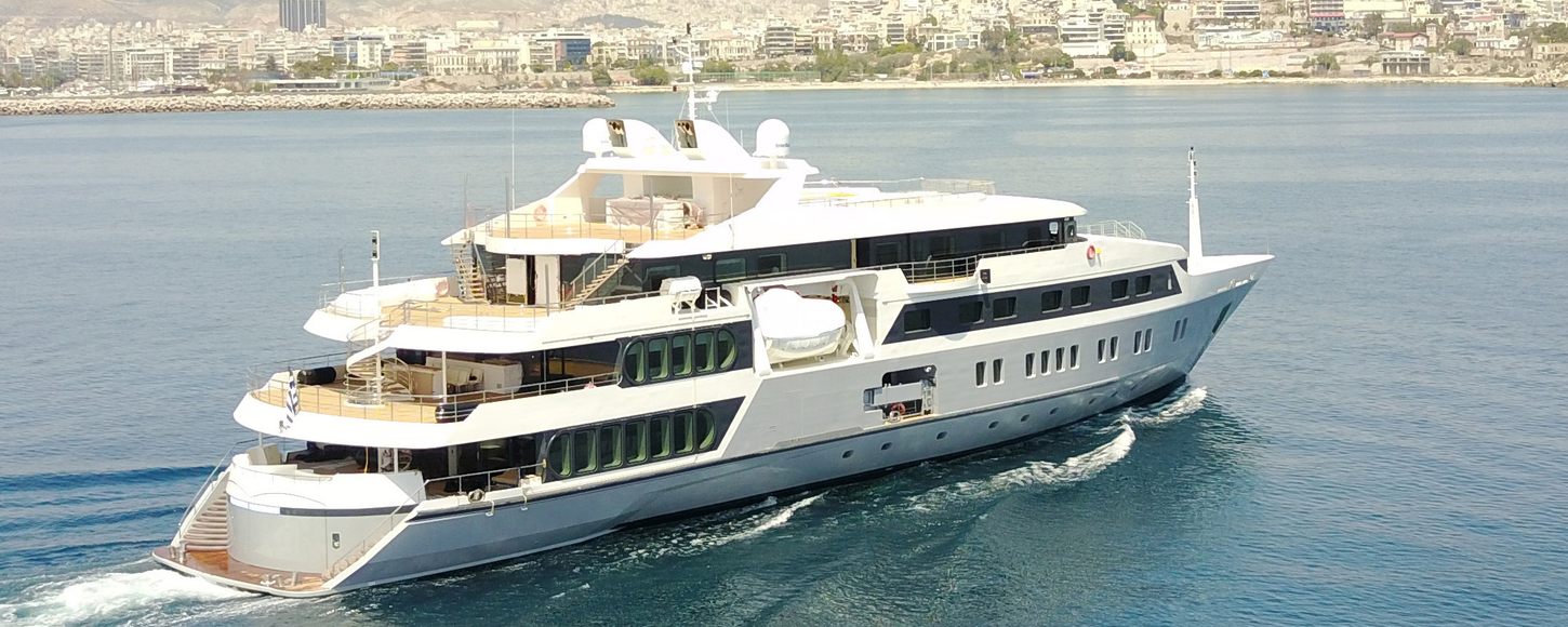 charter a superyacht in greece