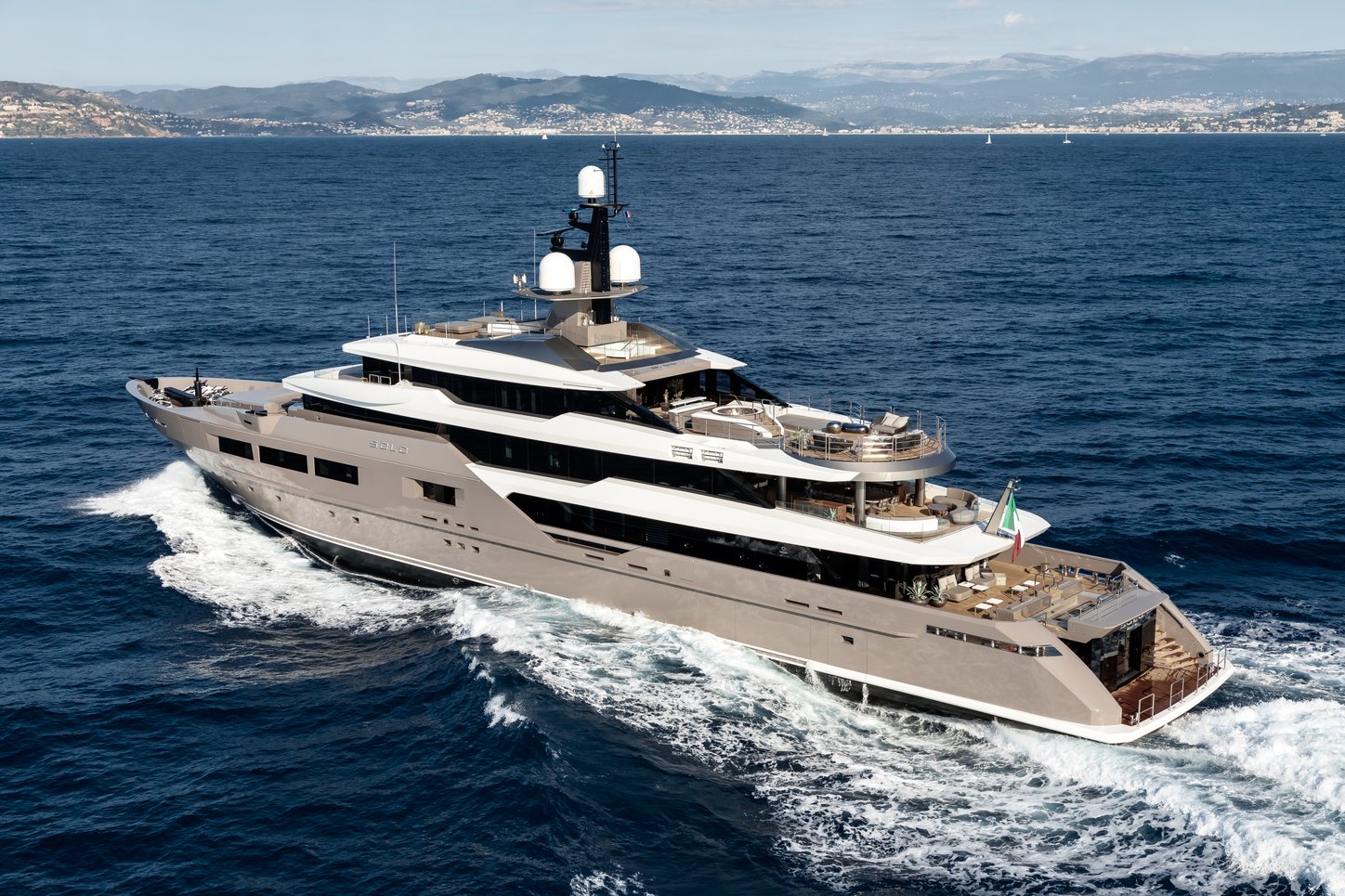 superyachts to charter