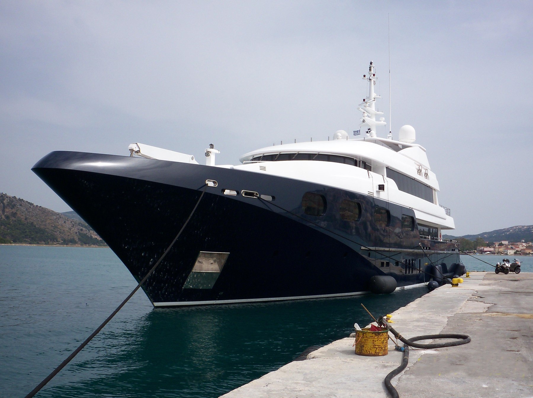 Avangard Ii Yacht Heli Yachts