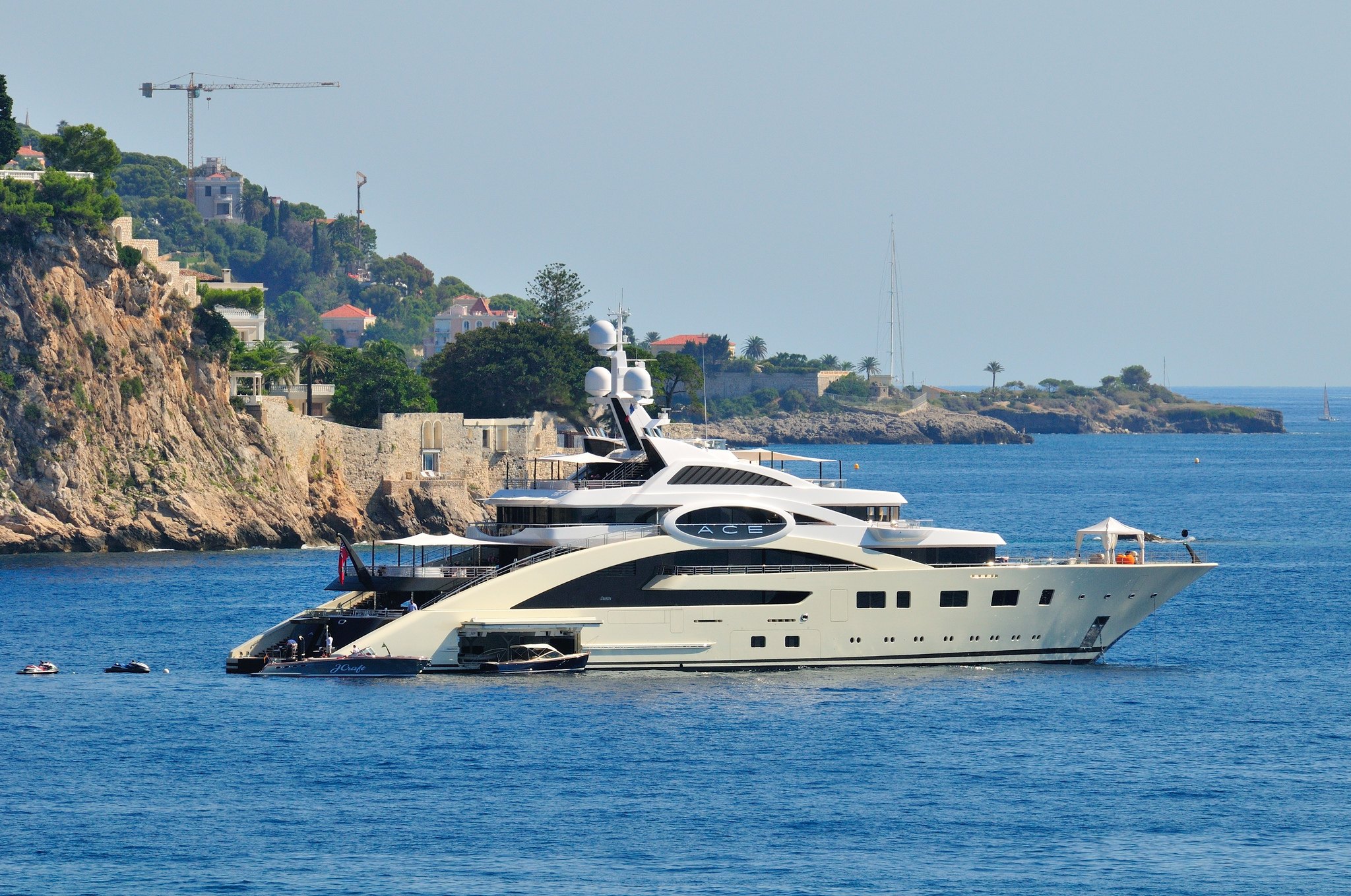 motor yacht ace charter