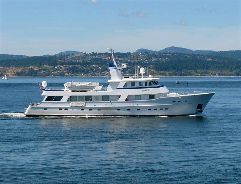 escape cruise yacht rentals