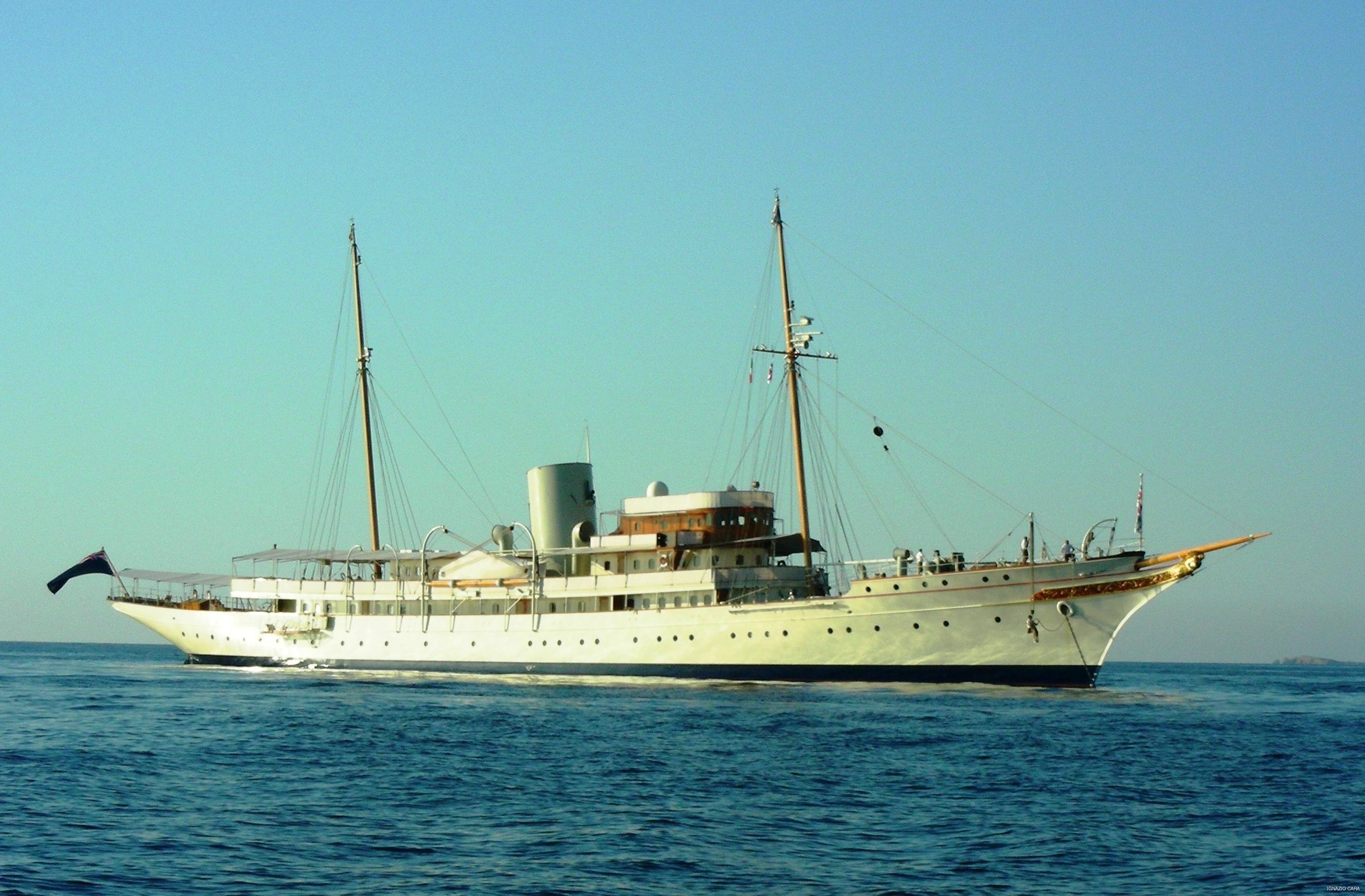 sailing yacht nahlin