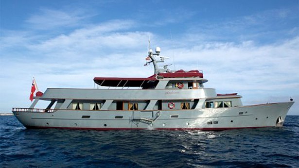 jura 2 motor yacht