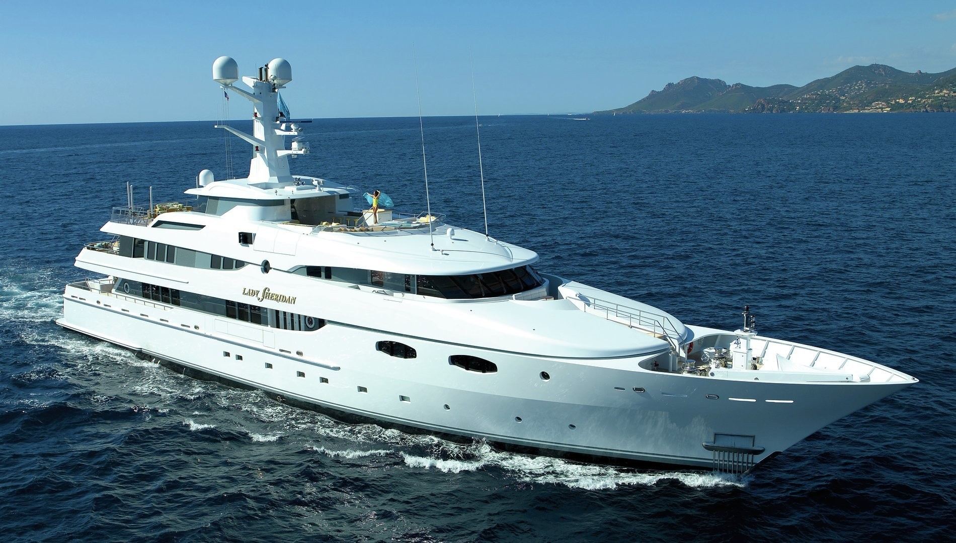 190 foot yacht