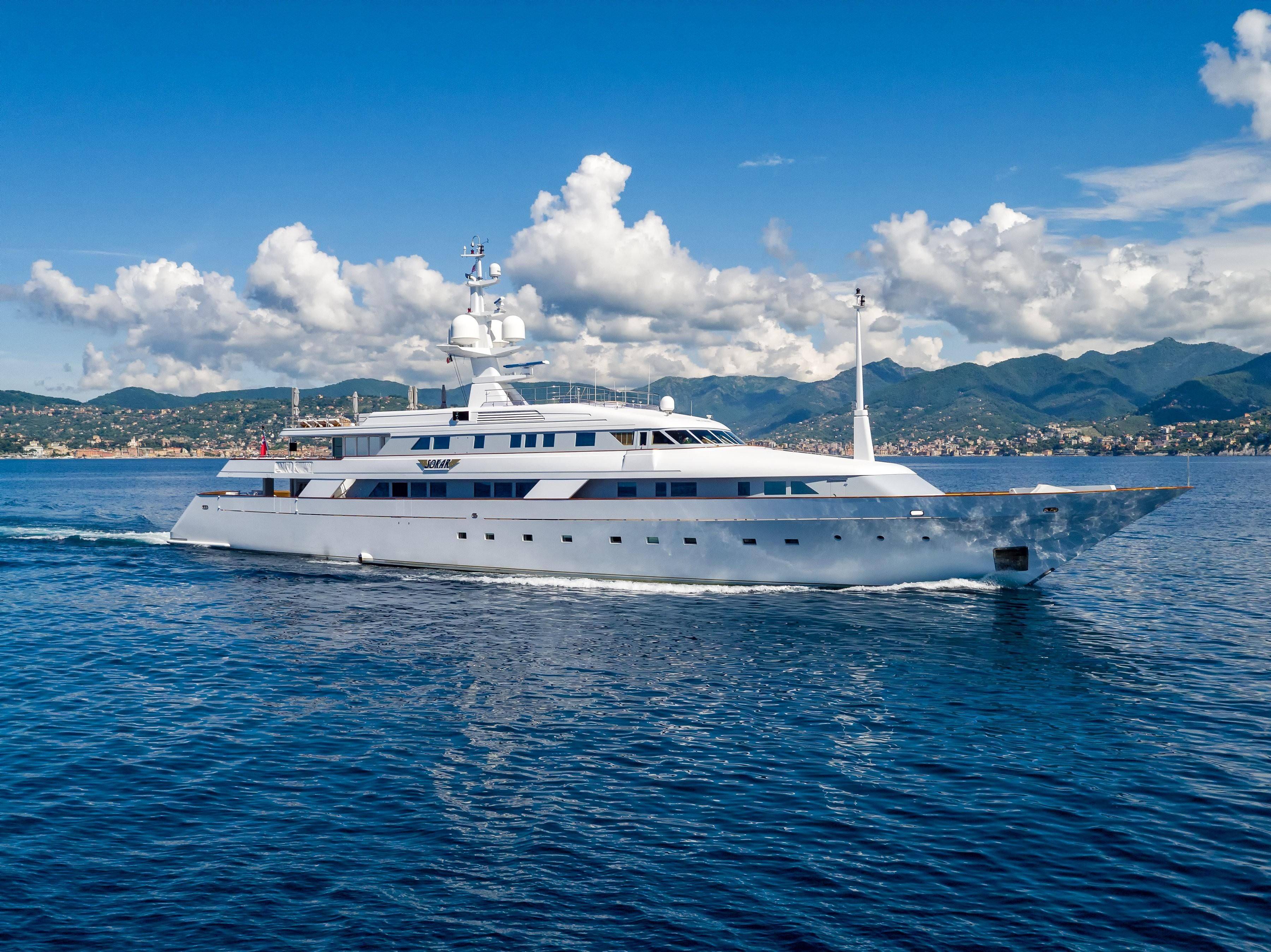 luxus yacht bash