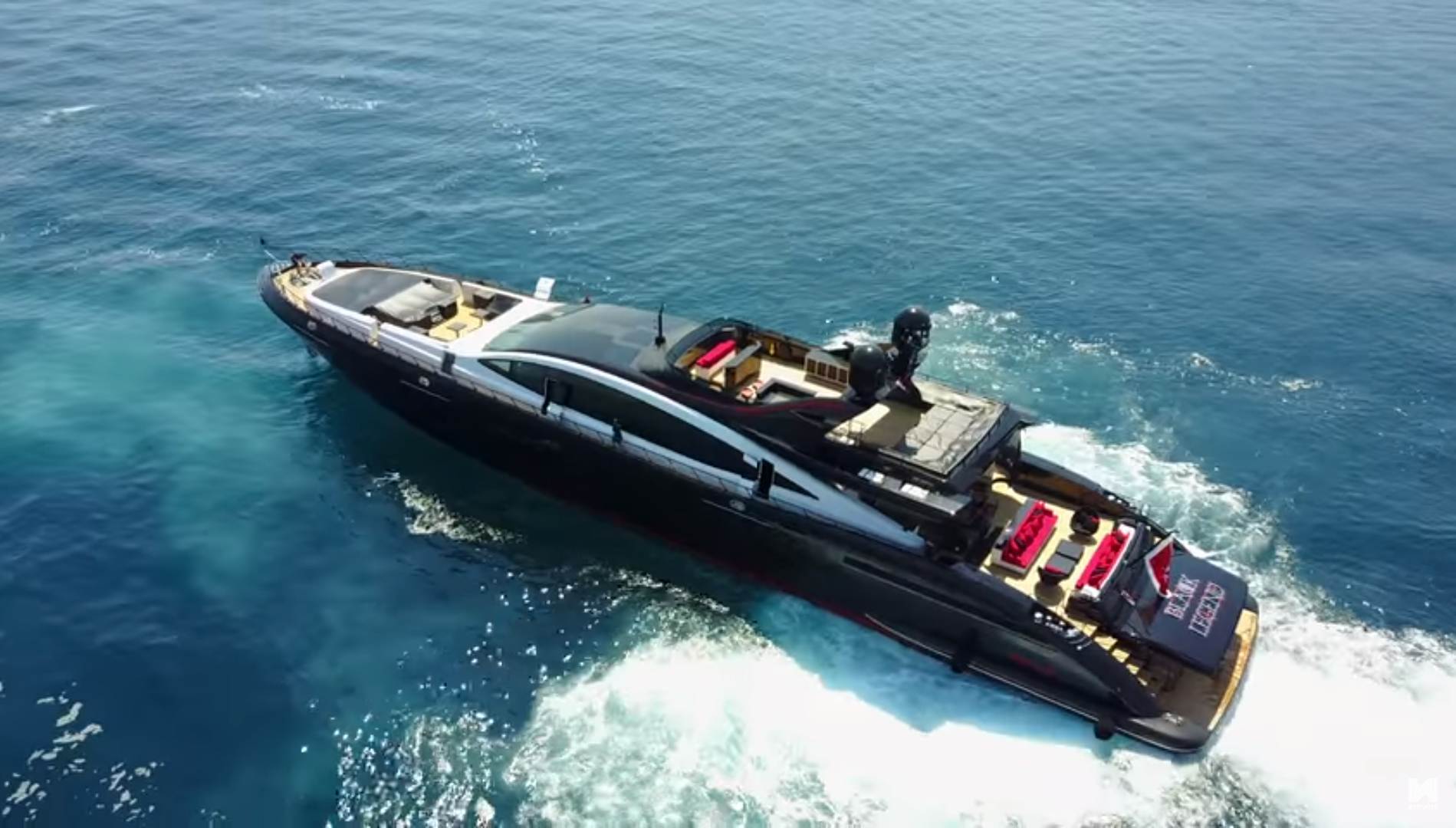 black legend yacht prix