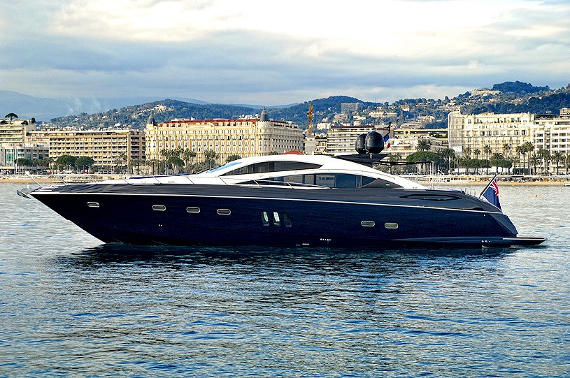 LOW PROFILE Yacht Photos - Sunseeker | Yacht Charter Fleet