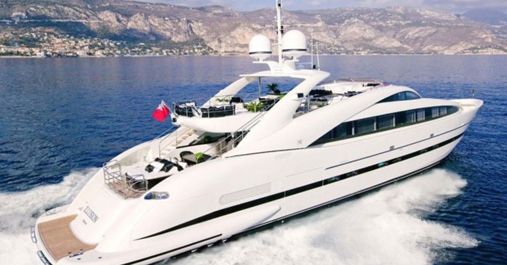 motor yacht SEALYON island hops in the Bahamas on a luxury yacht charter