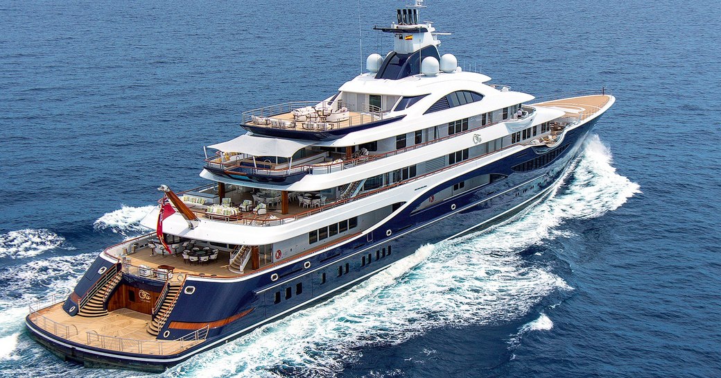 Luxury yacht TIS by Lurssen underway