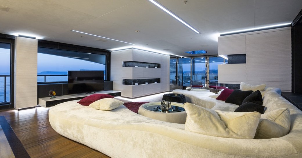 The main salon of superyacht Ocean Paradise