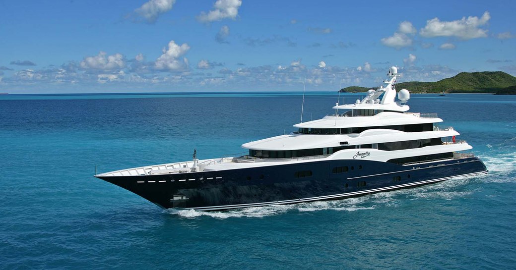 Superyacht AMARYLISS running shot profile view 