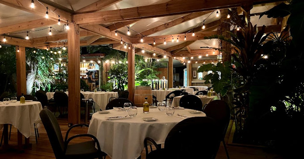 lighting at St Barts restaurant, L'Esprit