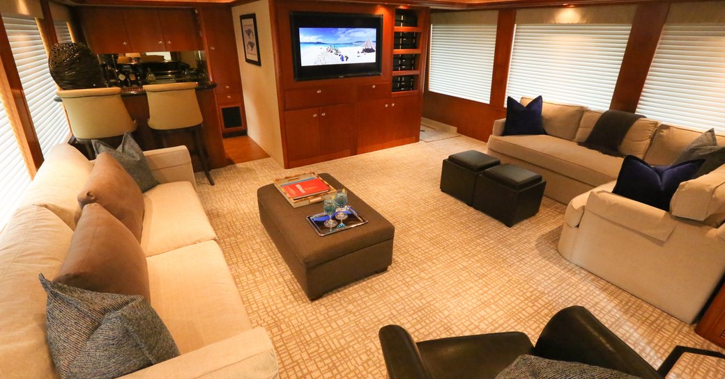 Lounge area on board ARIOSO