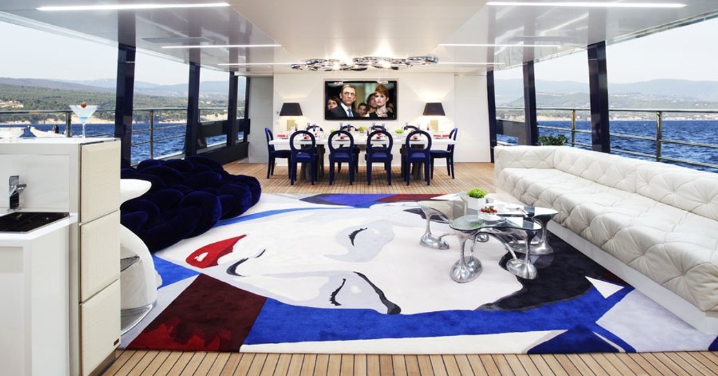 contemporary main salon of superyacht BLADE 