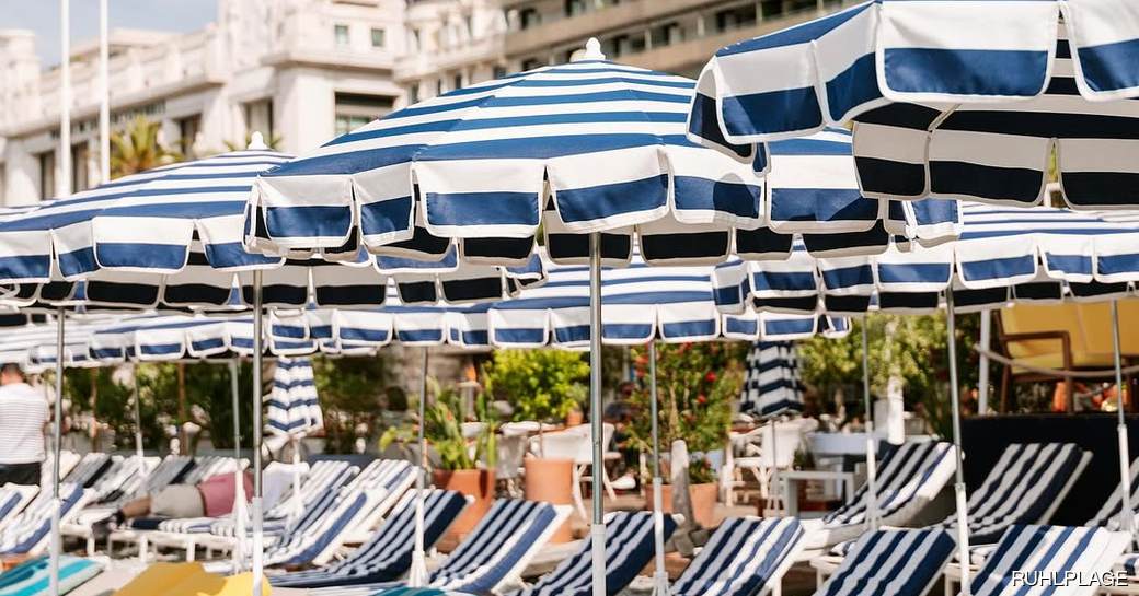 Ruhl Plage Nice beach loungers