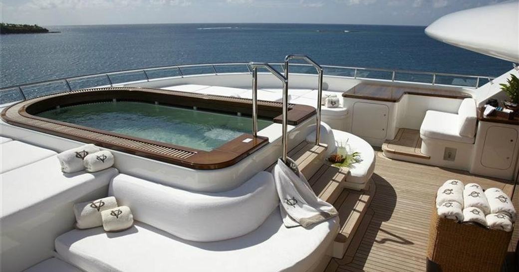 OCEAN VICTORY on deck spa pool